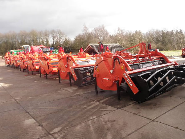 8 spitmachines klaar voor aflevering